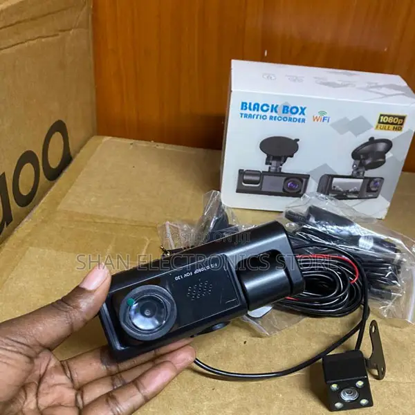 C309 3 Lens Wireless Dash Cam 170° Wide Angle