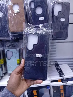 Dark Blue Leather Back Cover Case for the Samsung Galaxy S26 Ultra.