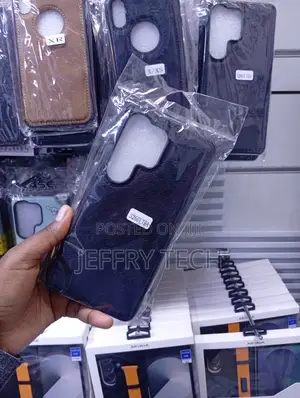 Dark Blue Leather Back Cover Case for the Samsung Galaxy S26 Ultra.