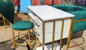 Salon Nail Table and Chairs