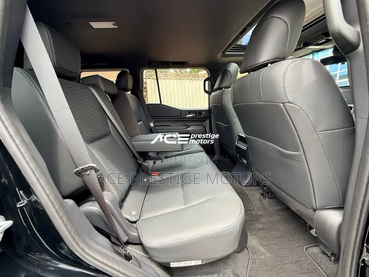 Toyota Land Cruiser Prado 2024 Black