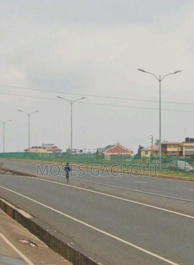 Ruaka Prime Commercial Plot on Tarmac - thumbnail 2