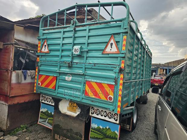 Isuzu NPR 4.3 - thumbnail 3