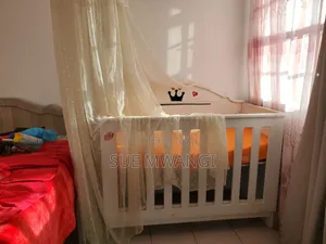 Wooden Baby Crib /Cot With Mattress and Canopy Net