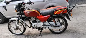 Bajaj Boxer 100 2025 Red
