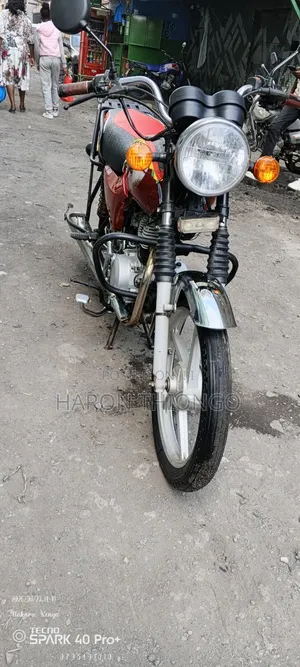 Bajaj Boxer 100 2025 Red