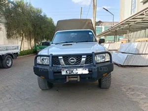 Nissan Patrol Pick Up Local 2016