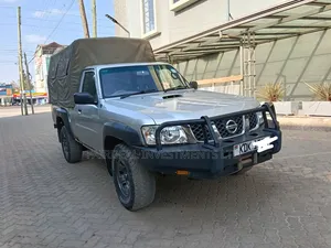 Nissan Patrol Pick Up Local 2016