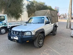Nissan Patrol Pick Up Local 2016