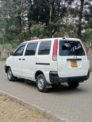 Toyota TownAce 2004 White