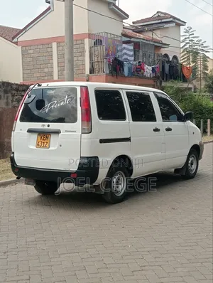 Toyota TownAce 2004 White