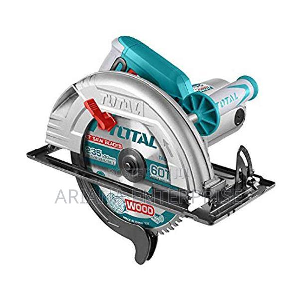 Total Circular saw 2200w