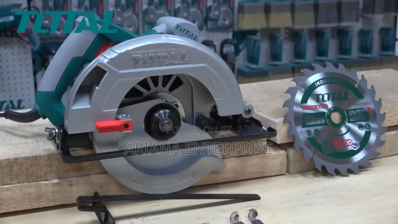 Total Circular saw 2200w