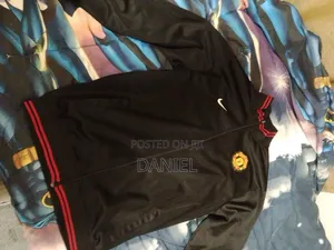 Manchester United Tracksuit Zipup