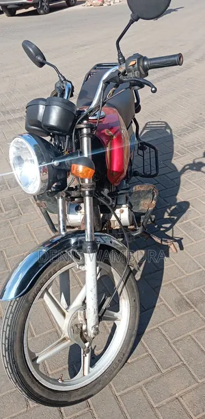 TVS HLX Plus ES 2020 Red