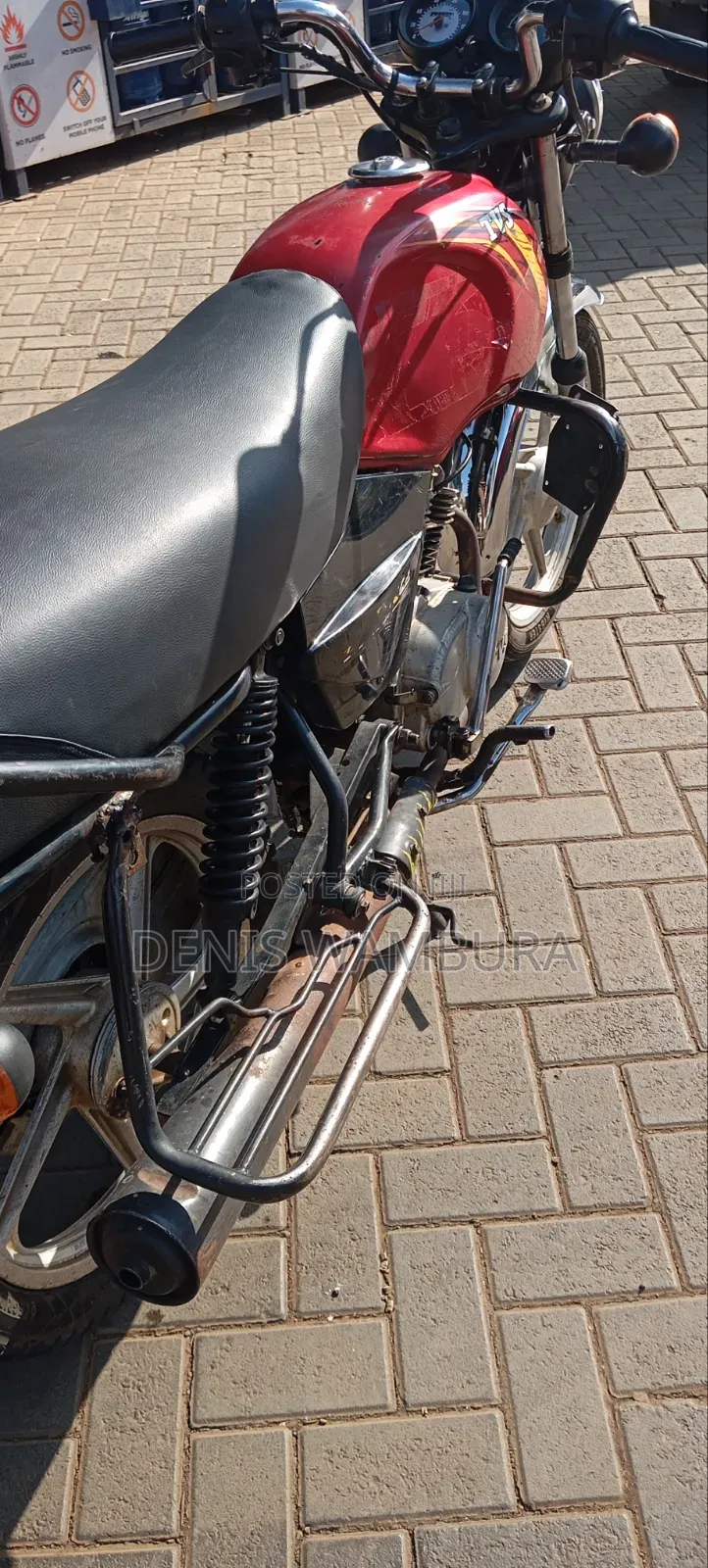 TVS HLX Plus ES 2020 Red