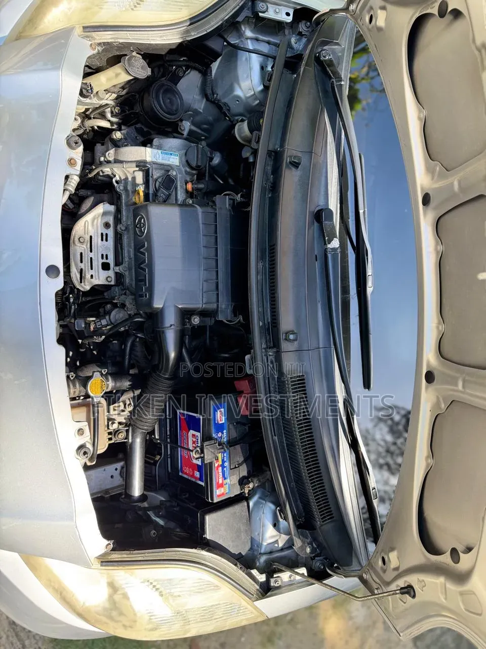 Toyota Vitz 2009 Silver