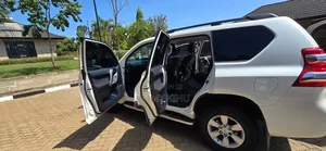 Toyota Land Cruiser Prado 2016 White