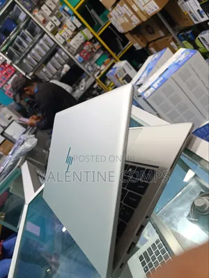 Laptop HP EliteBook 830 G8 16GB Intel Core i3 SSD 256GB