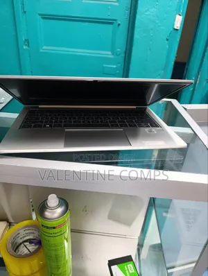 Laptop HP EliteBook 830 G8 16GB Intel Core i3 SSD 256GB