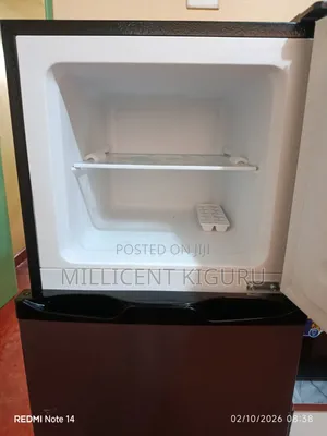 VON Double Door Top Freezer Fridge – Excellent Condition