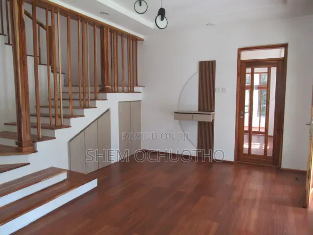 9bdrm Villa in Galleria, Karen C for sale