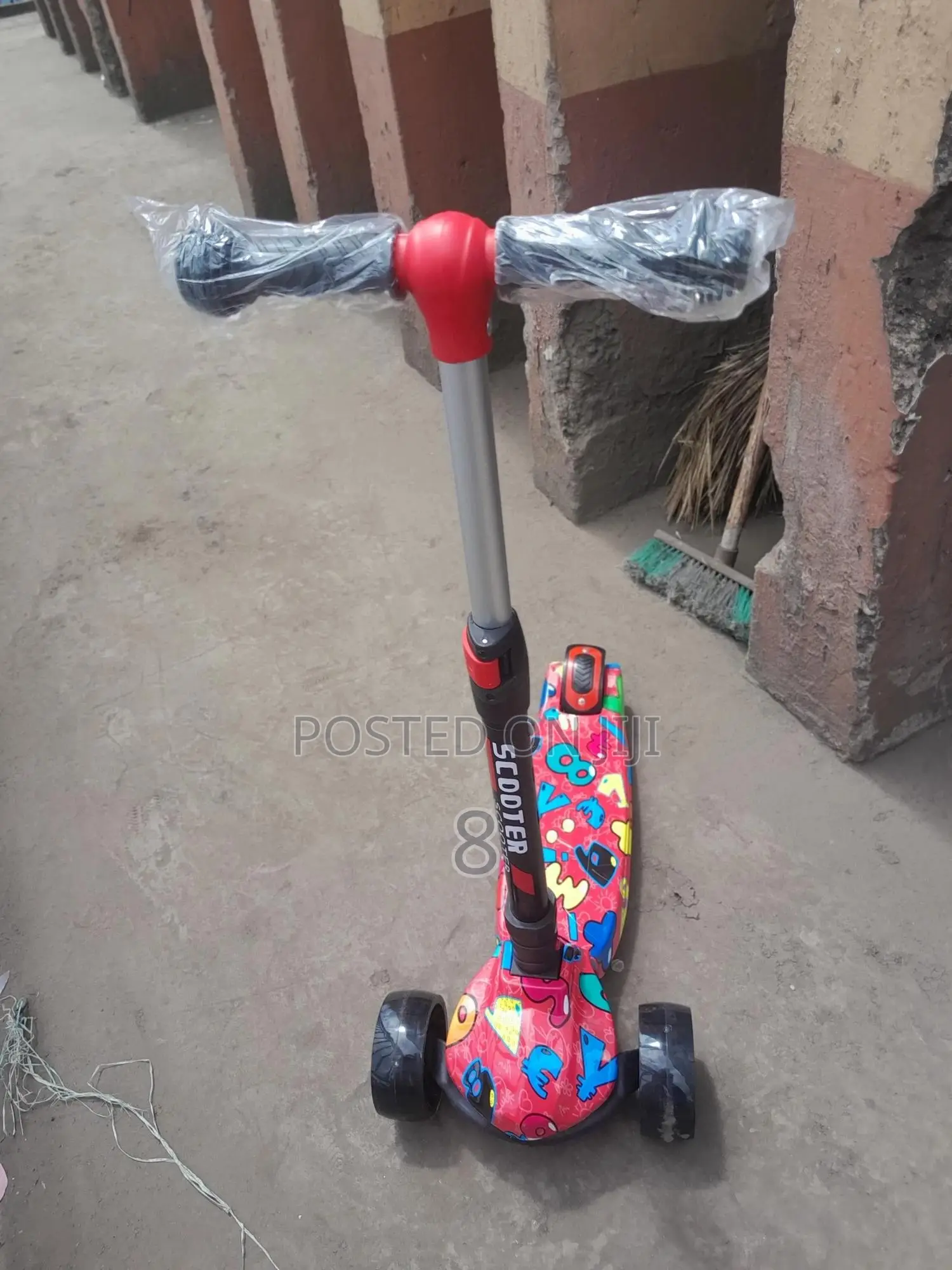 Fun 3-Wheel Scooter With Melody and Lights – Ideal for Young