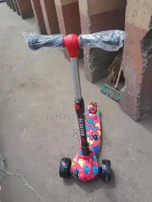 Fun 3-Wheel Scooter With Melody and Lights – Ideal for Young