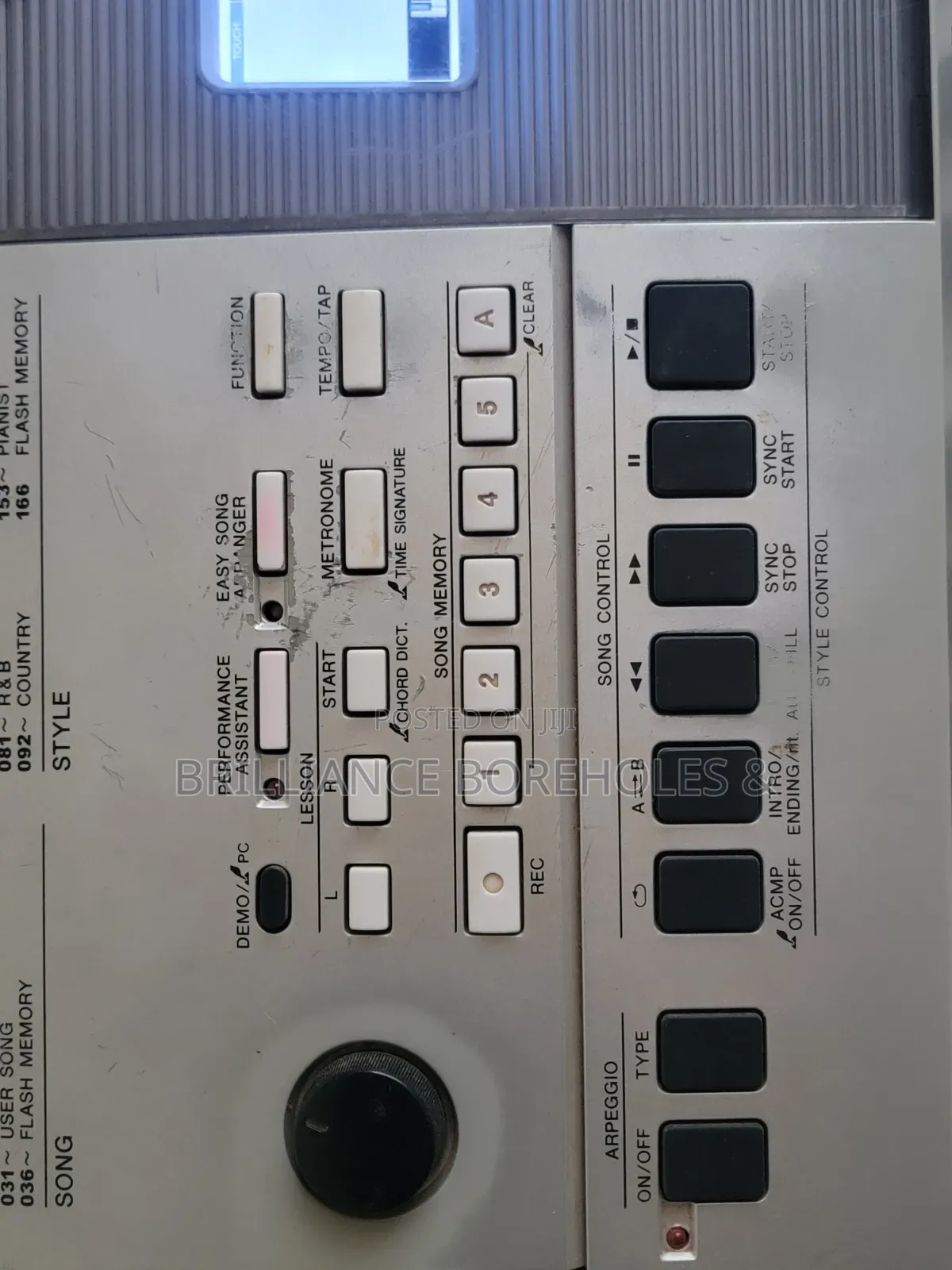 Yamaha PSR E413