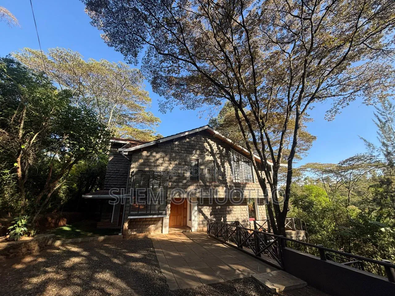 6bdrm Villa in Hardy for sale