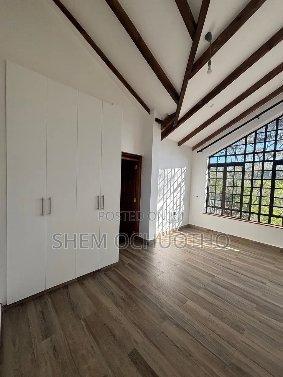 6bdrm Villa in Hardy for sale
