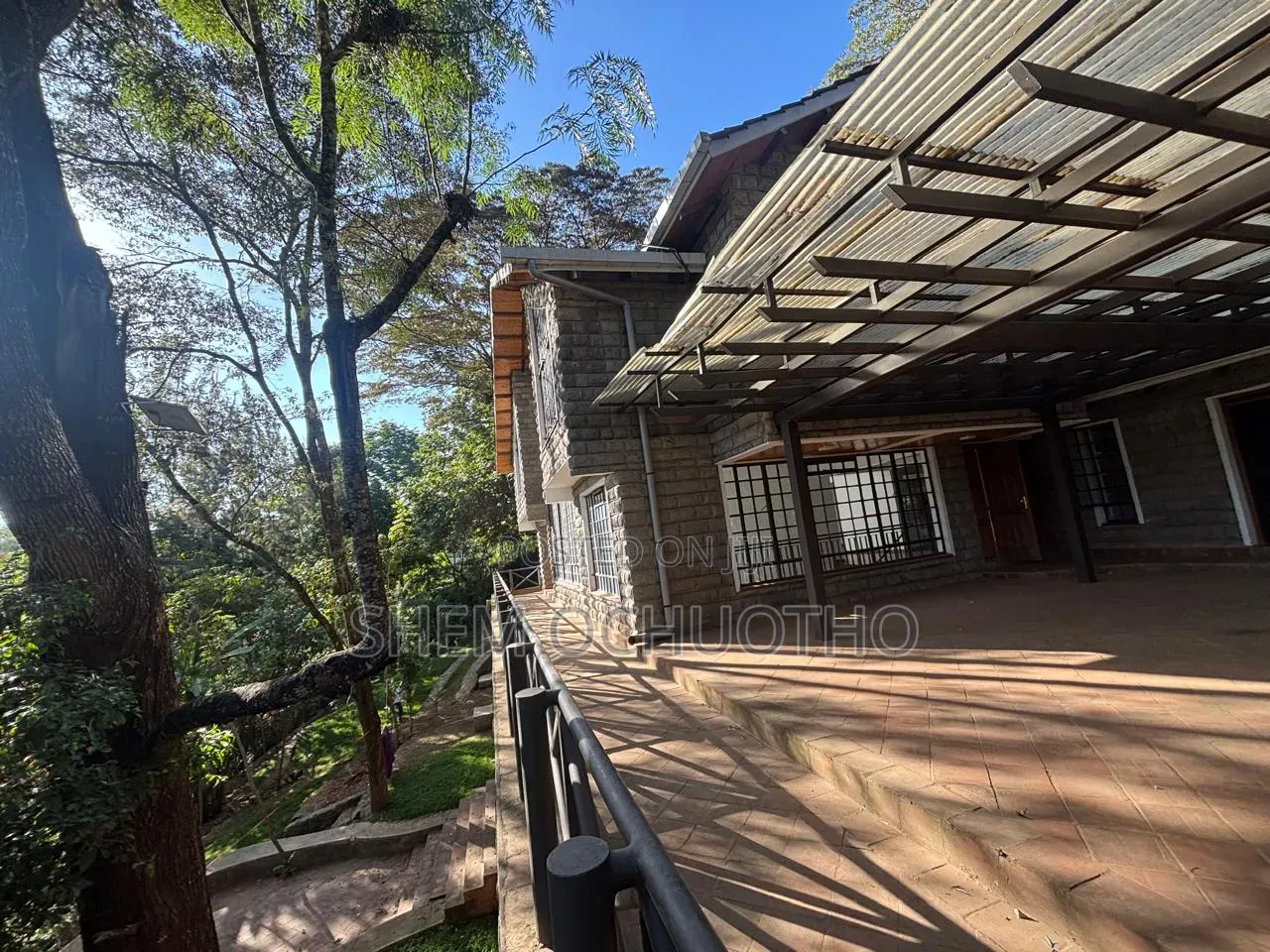 6bdrm Villa in Hardy for sale