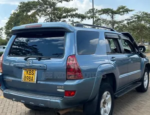 Toyota Hilux Surf 2005 Blue