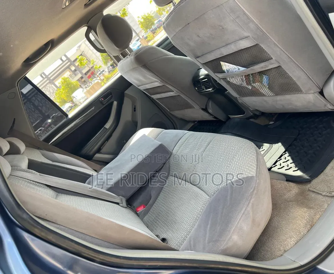 Toyota Hilux Surf 2005 Blue