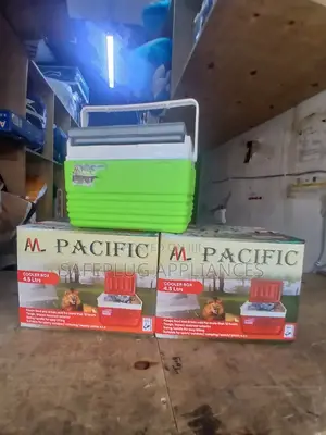 10 LTRS Cooler Boxes Available