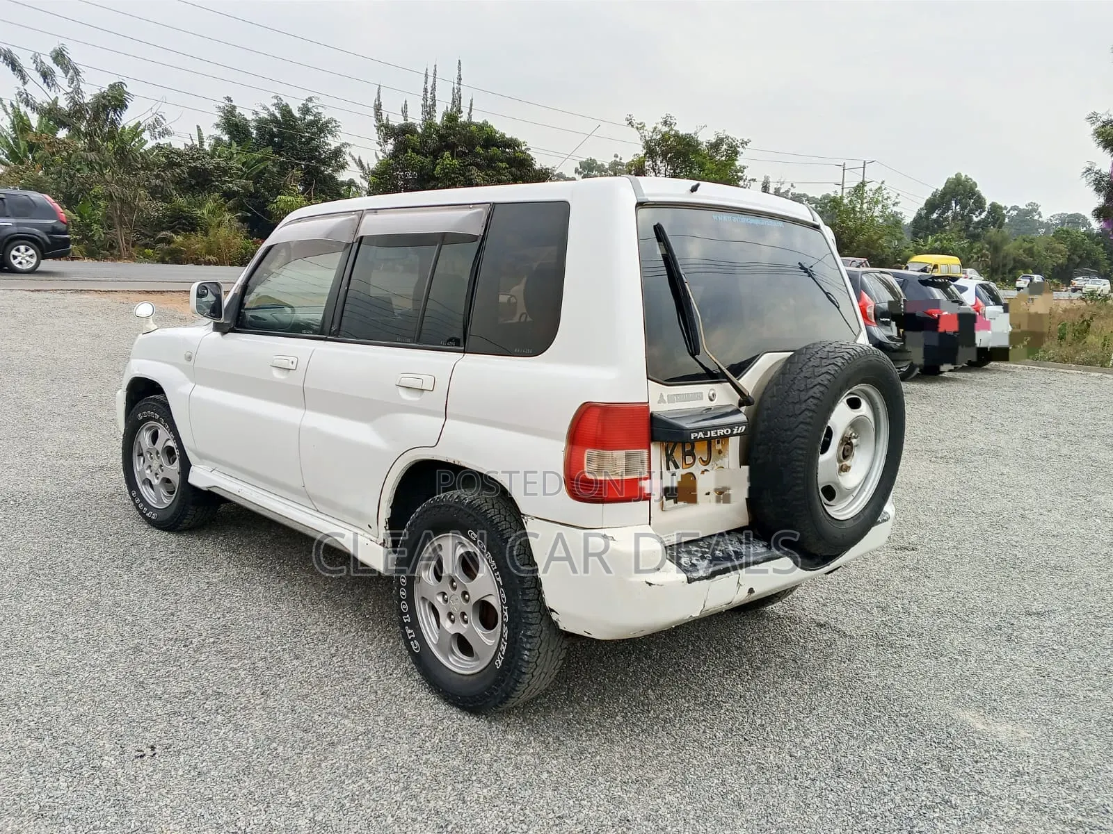 Mitsubishi Pajero IO 2003 White