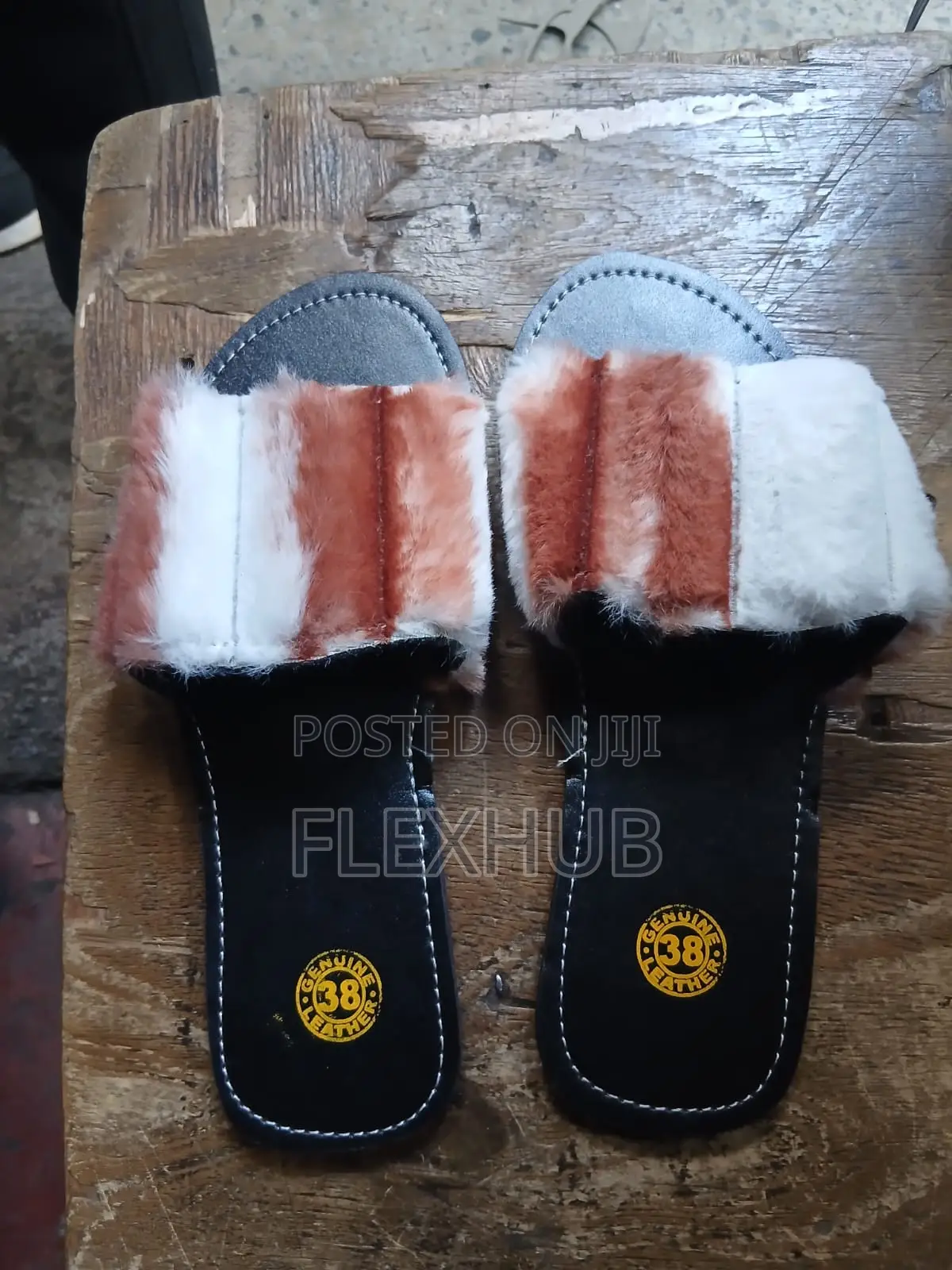 Women’s Leather Slides With Soft Faux Fur Straps