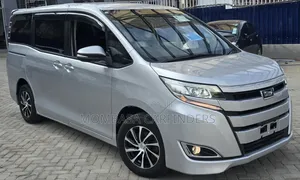 Toyota Noah 2019 Silver