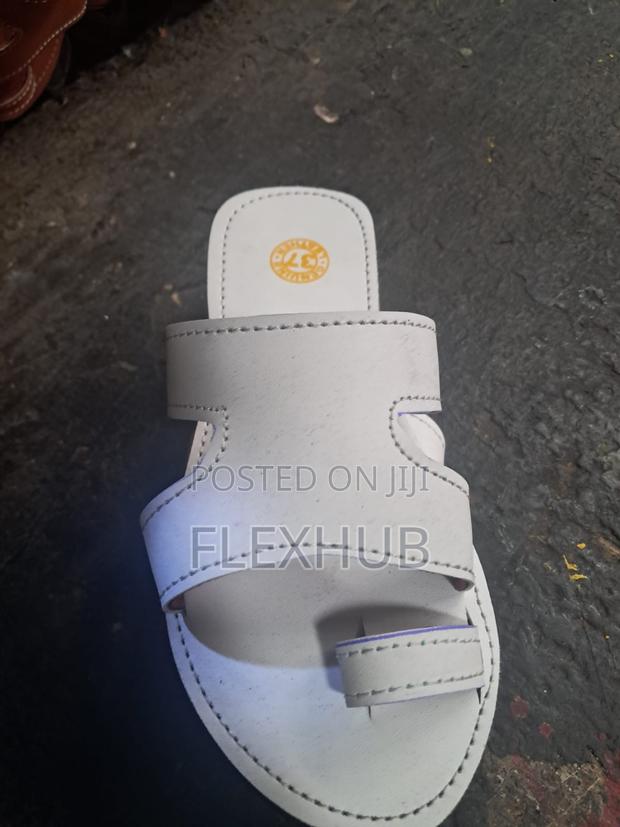 Unisex Tan Genuine Leather H-Top Toe-Ring Sandals
