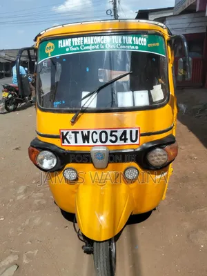 Piaggio Scooter 2021 Yellow