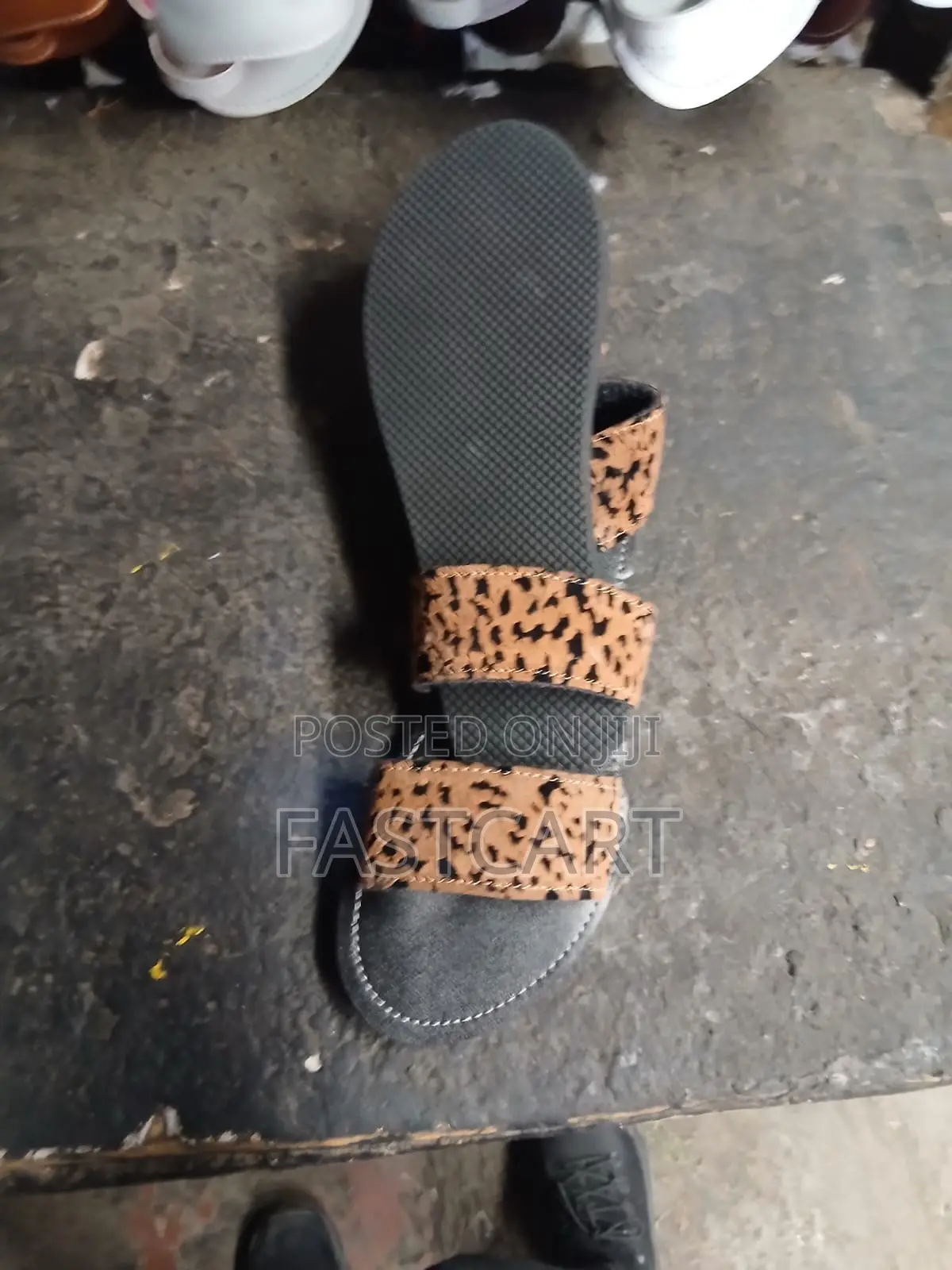Women's Faux Fur Animal Print Slide Sandals – Flat Comfy