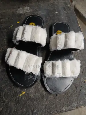 Women's Faux Fur Animal Print Slide Sandals – Flat Comfy