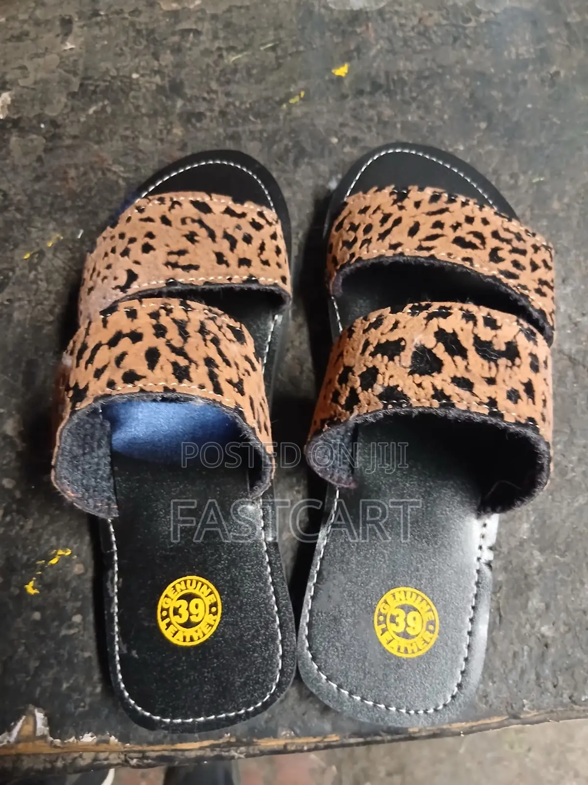 Women's Faux Fur Animal Print Slide Sandals – Flat Comfy