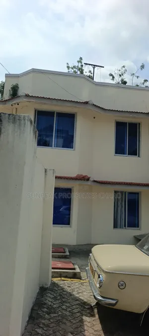 3bdrm Apartment in Links Road, Nyali for rent