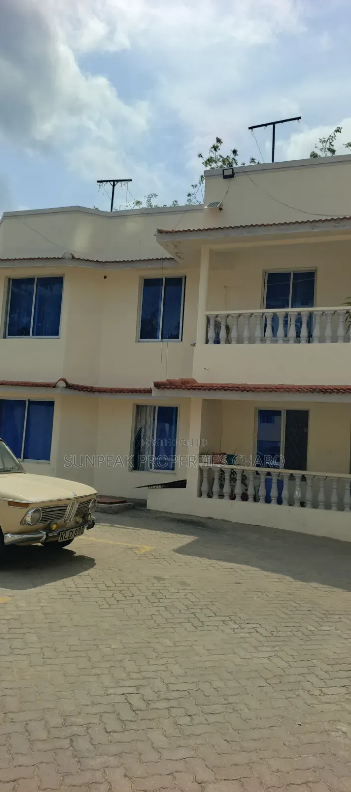 3bdrm Apartment in Links Road, Nyali for rent