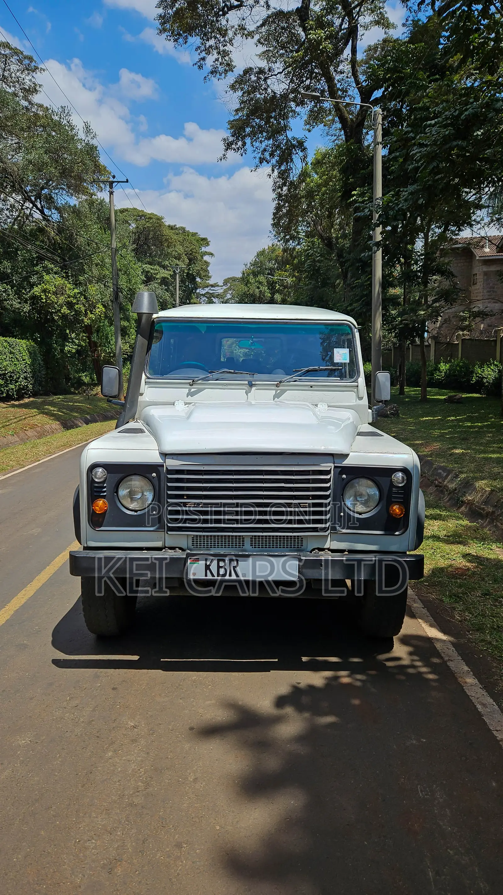 Land Rover Defender Puma 110 2.4 TD 2009 White