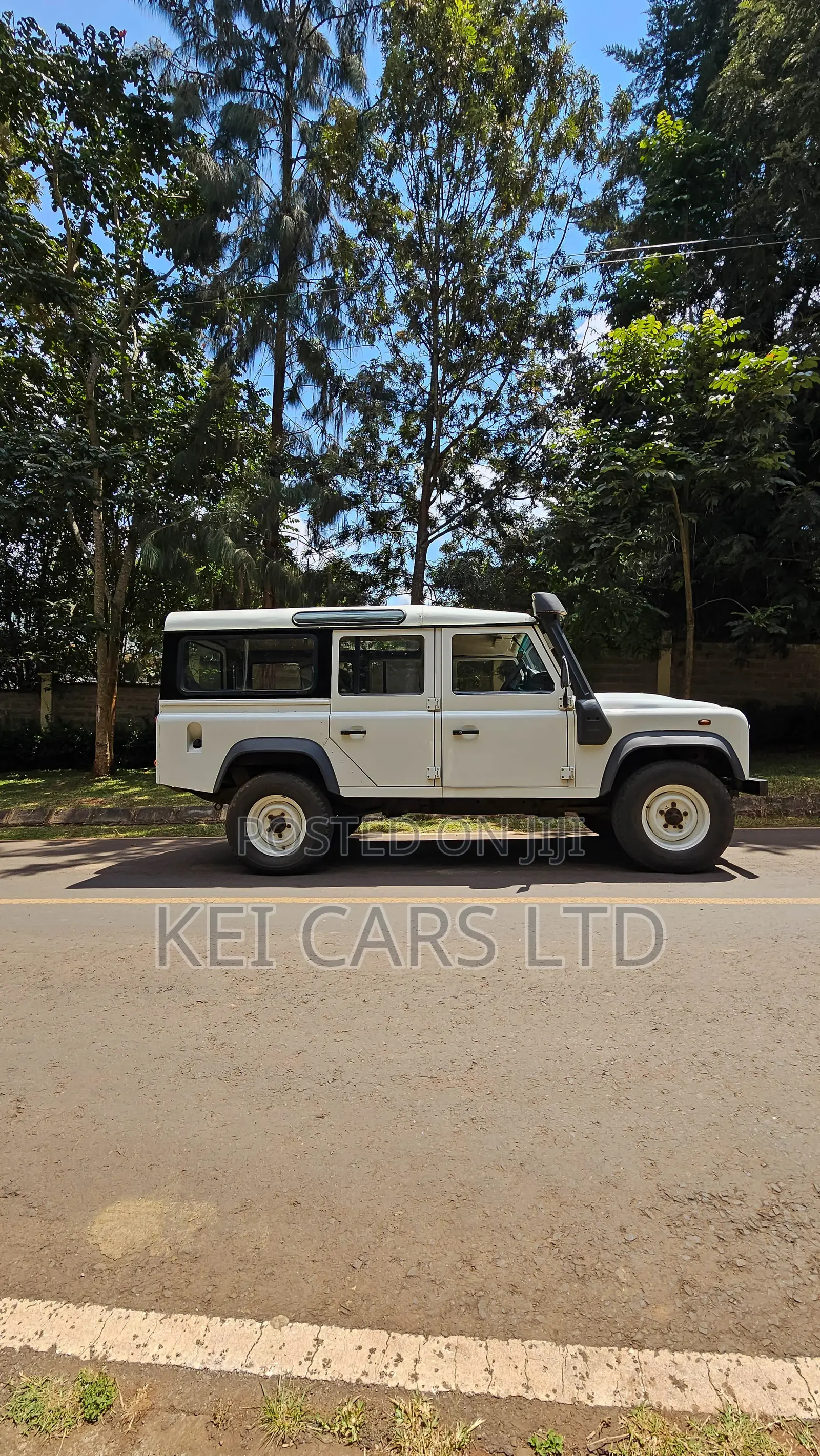 Land Rover Defender Puma 110 2.4 TD 2009 White
