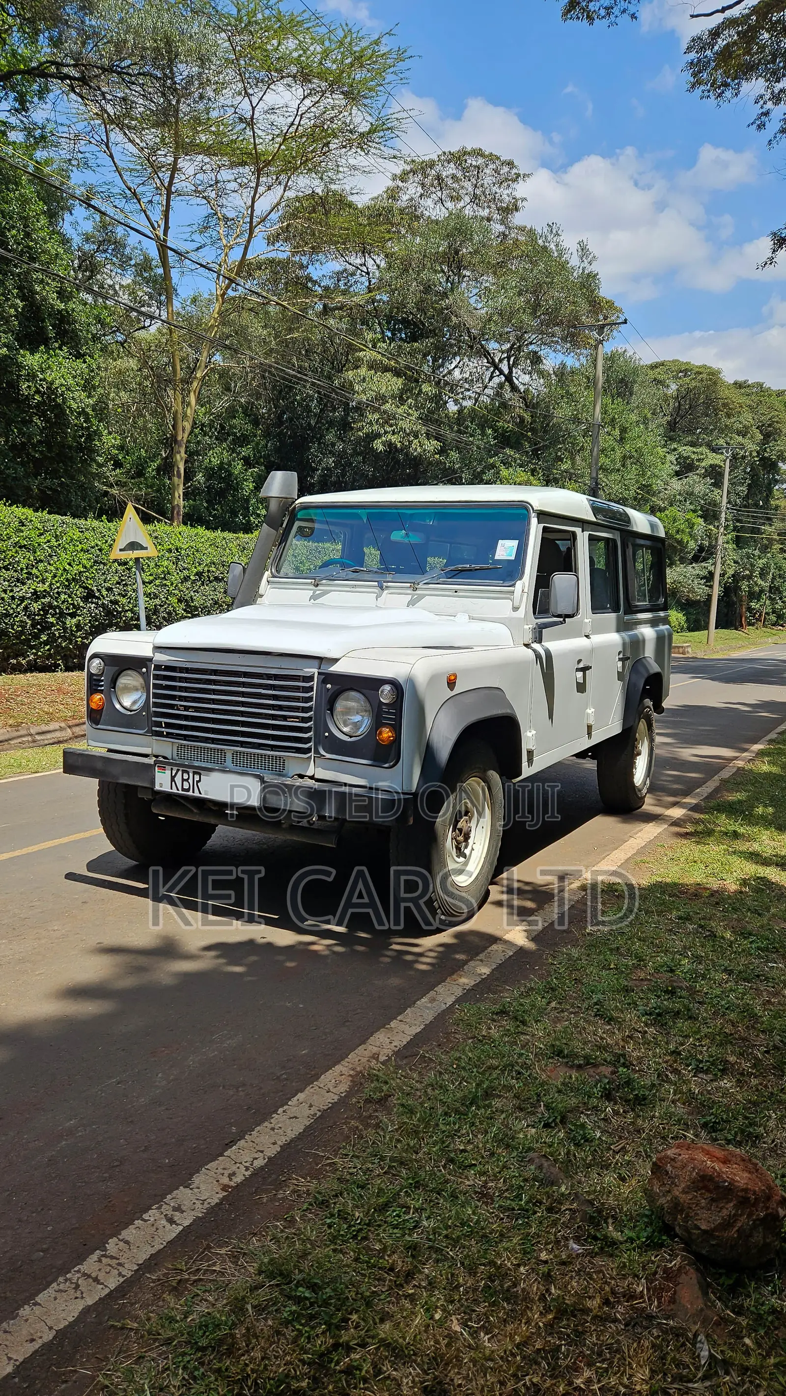 Land Rover Defender Puma 110 2.4 TD 2009 White