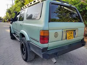 Toyota Hilux Surf 1992 Green