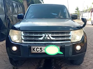 Mitsubishi Pajero 3.0 2011 Black
